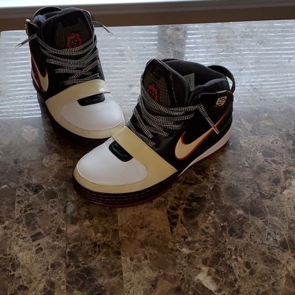 Nike Other - LeBron 6